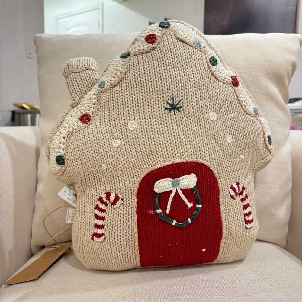 Zara Home Christmas pillow gingerbread house crochet knit decor holidays - Picture 2 of 11